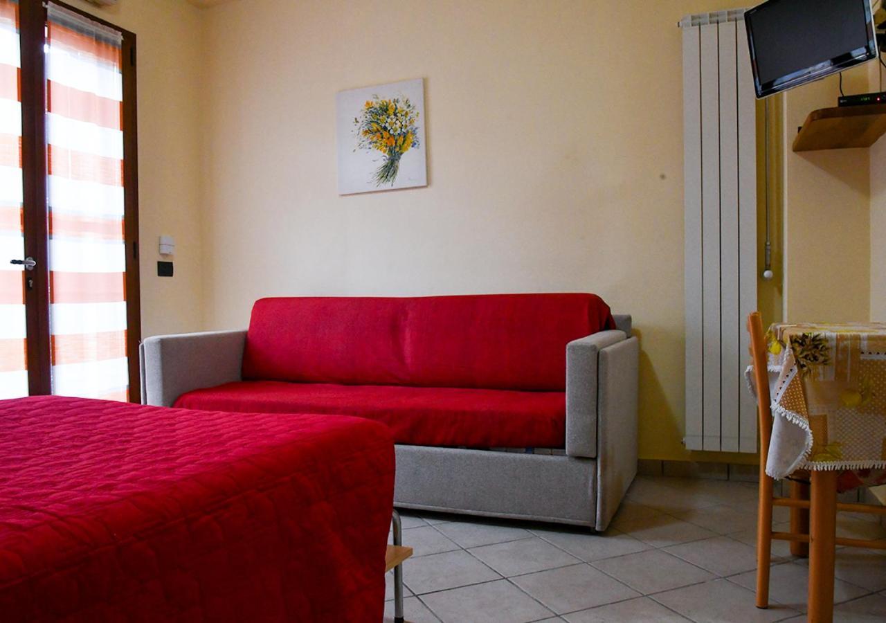 Gli Angeli Agriturismo Villa Cisano sul Neva Kültér fotó