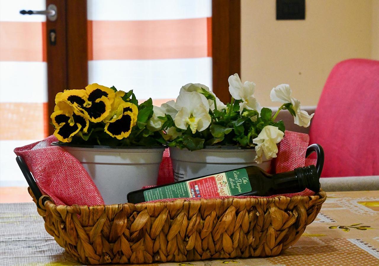 Gli Angeli Agriturismo Villa Cisano sul Neva Kültér fotó